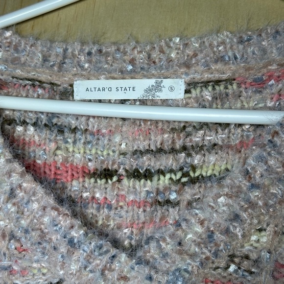 Altar'd State V-Neck Sweater in Pink and Cream Women’s Size Small - Picture 3 of 10